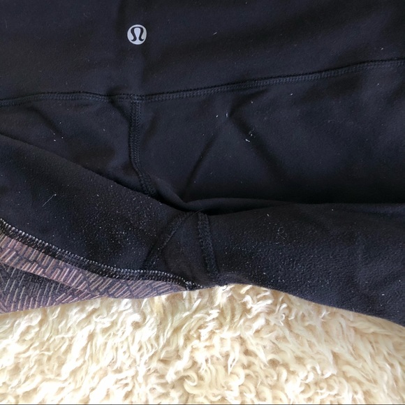 Lululemon Wunder Under 24” leggings - Picture 4 of 5